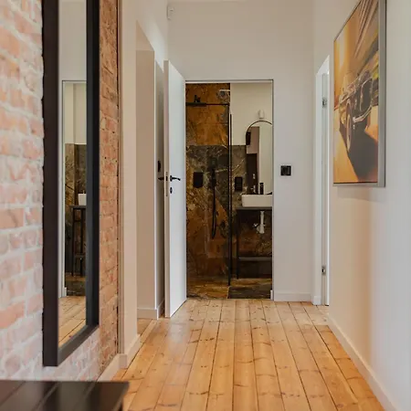 Daire Glow Apartments, Midtown Blisko Dworca Pkp