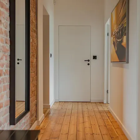 Glow Apartments, Midtown Blisko Dworca Pkp アパート *