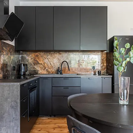 Daire Glow Apartments, Midtown Blisko Dworca Pkp